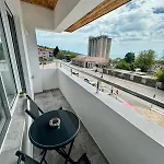 First Line 2 Μπαλτσίκ