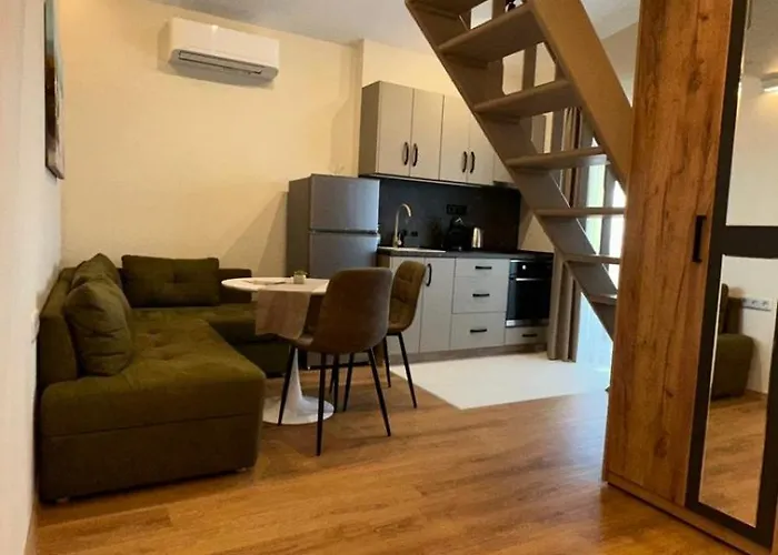 First Line 2 Апартаменты *