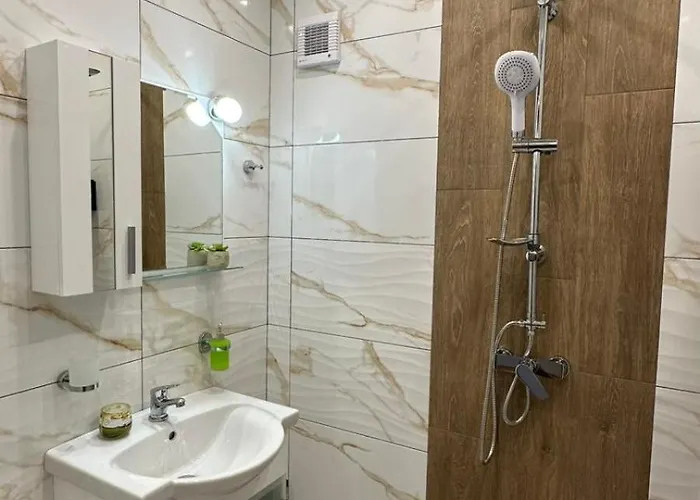 Апартаменты First Line 2 *