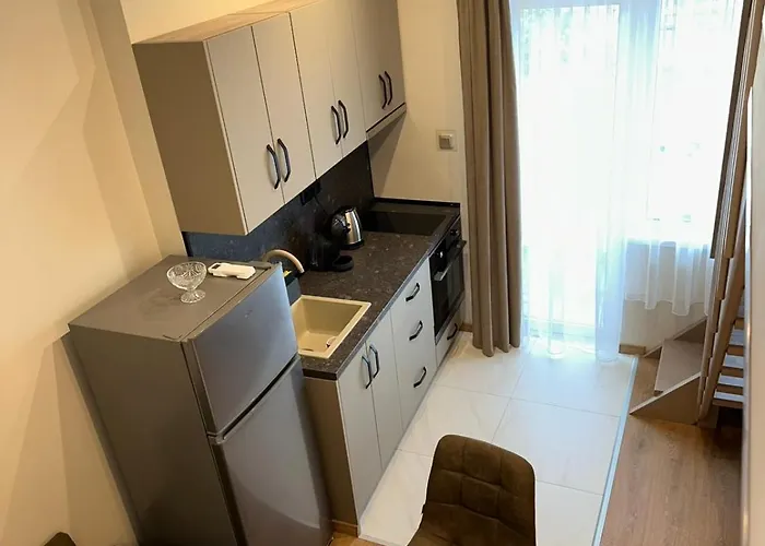 First Line 2 Апартаменты *